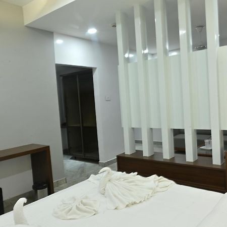 Hotel N Square Eluru Luaran gambar