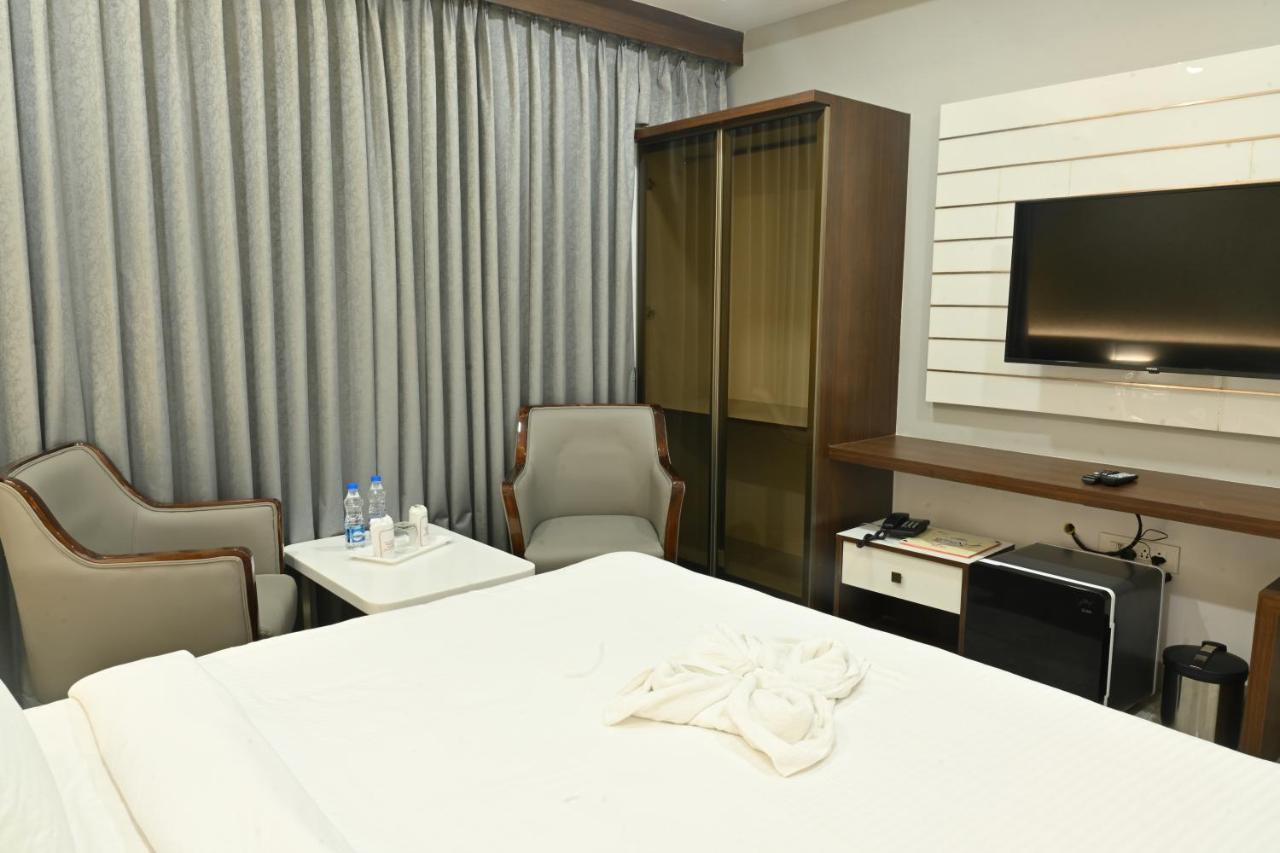 Hotel N Square Eluru Luaran gambar