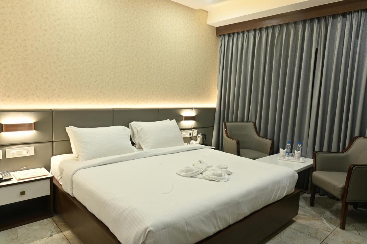 Hotel N Square Eluru Luaran gambar