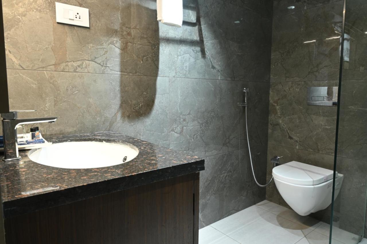 Hotel N Square Eluru Luaran gambar